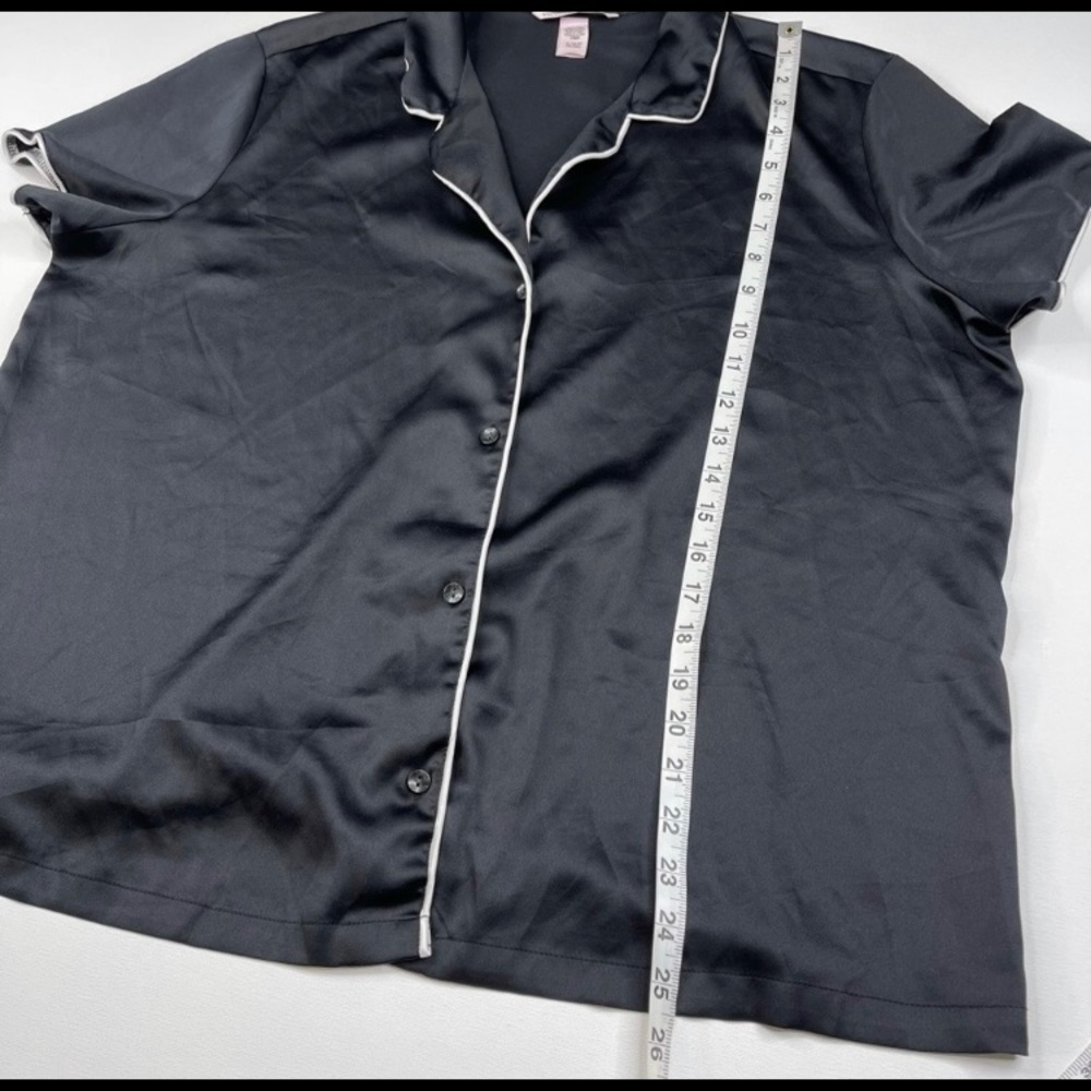 Victoria’s Secret Top Button Silky Pajama Comfy - Picture 7 of 9